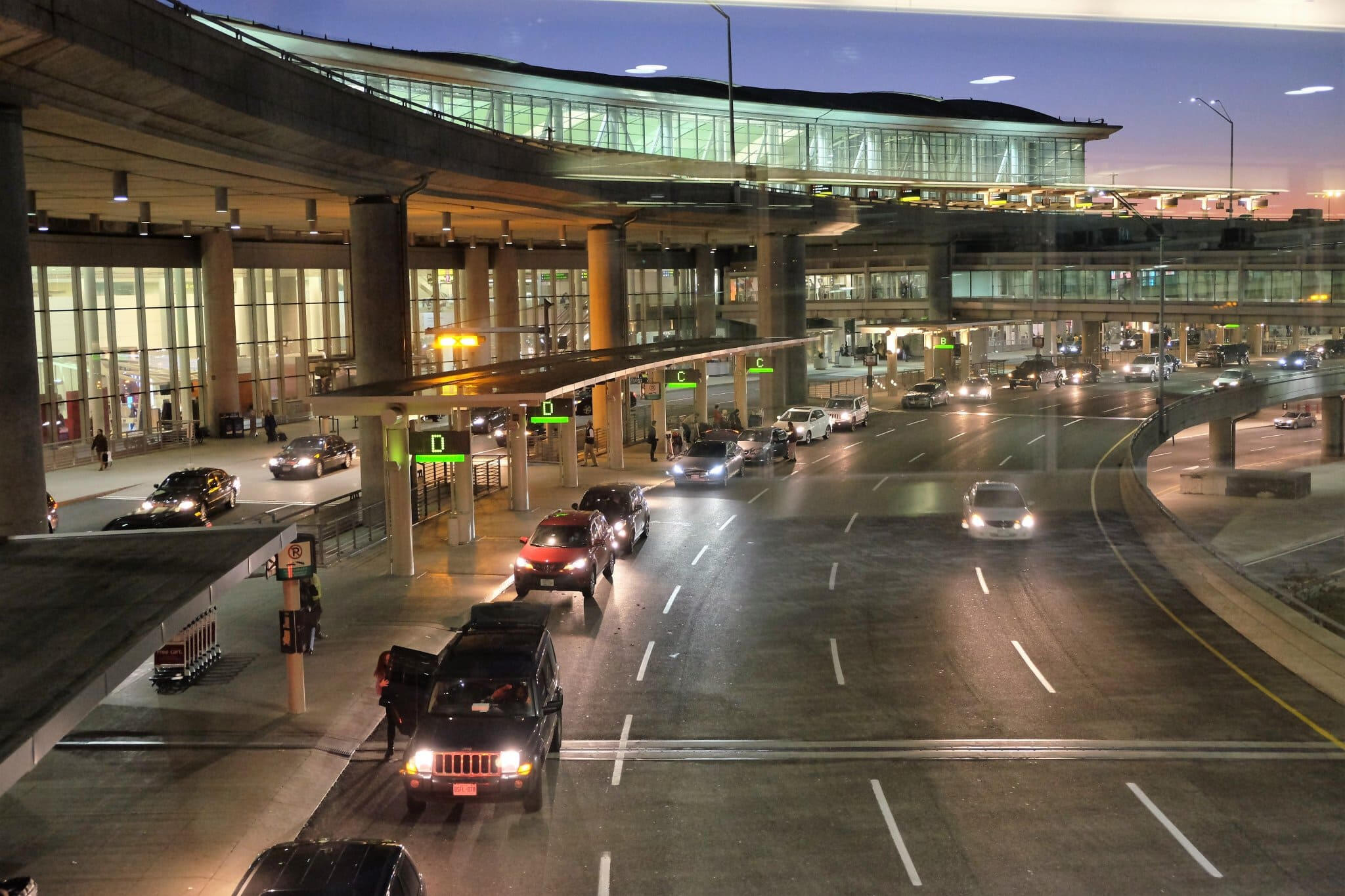 Taiwan airport transfer for Taiwanese-Canadians from Toronto Toronto Taiwanese airport pickup service in Taiwan